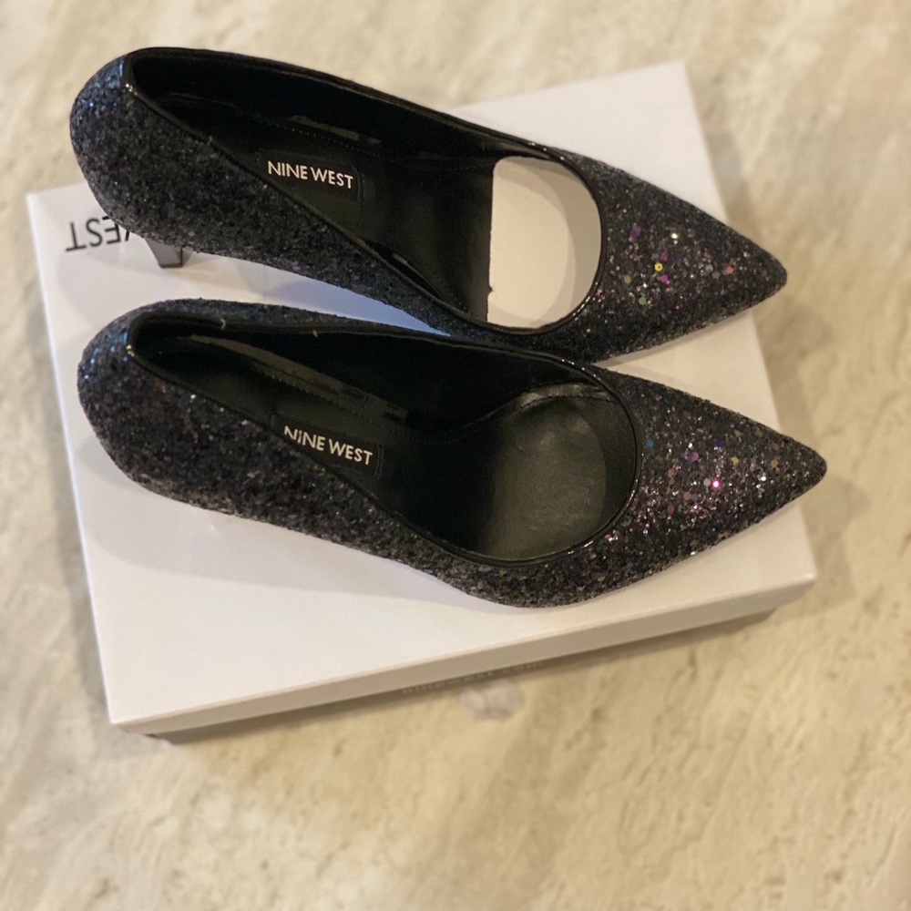 Nine West Black Pumps